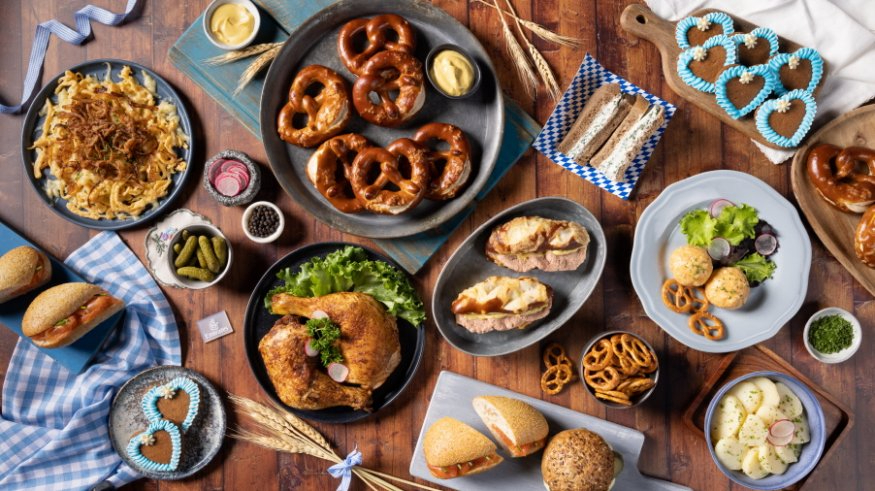 [사진 2] 에미레이트 항공, 옥토버페스트 맞이하여 독일 전통 음식 포함된 특별 기내식 선봬.jpg