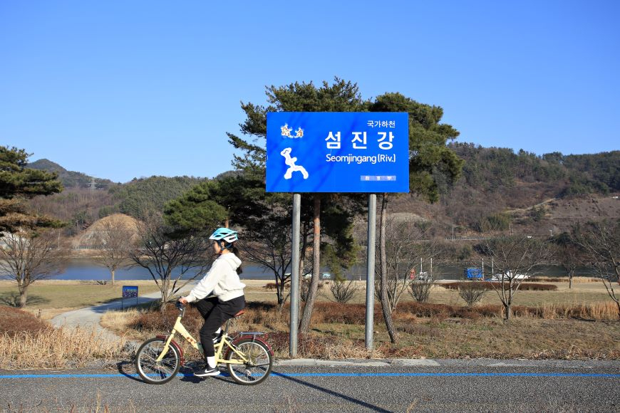 (전남 광양) 임실에서 광양까지 섬진강을 따라 자전거길이 이어진다_김수진 촬영.jpg