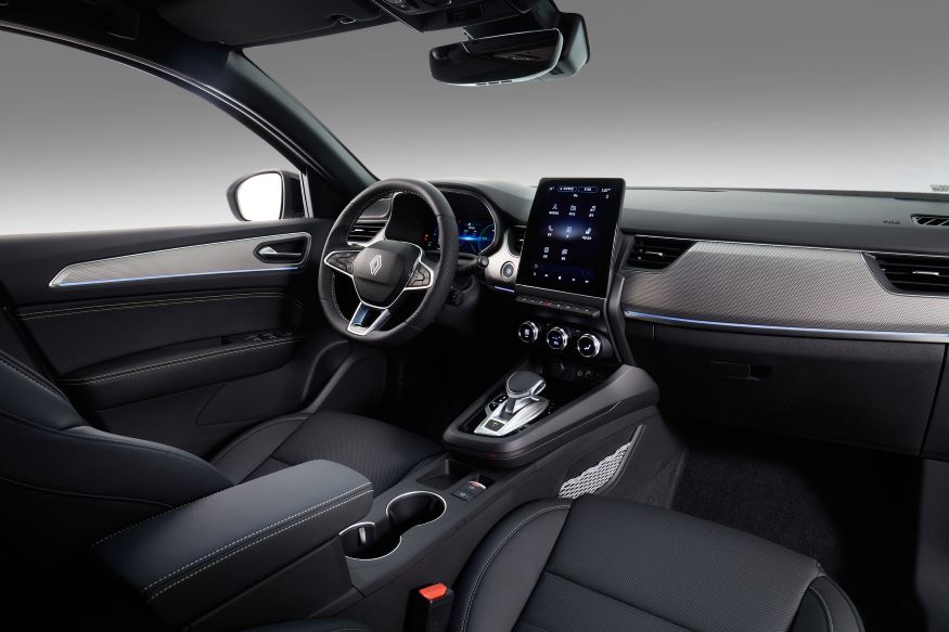 뉴 르노 아르카나_실내 사진.jpg