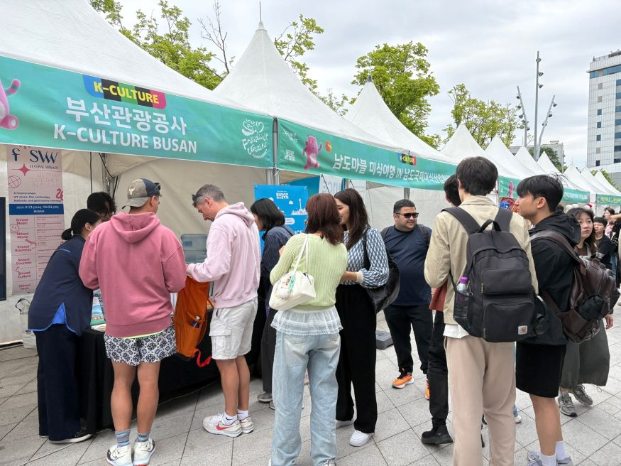 (부산관광공사) 05월 26일자 보도자료_서울세계도시문화축제_0525촬영_동대문디자인플라자 (4).jpg