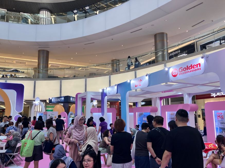 [한국관광공사] 말레이시아 K-관광로드쇼 체험부스.jpg
