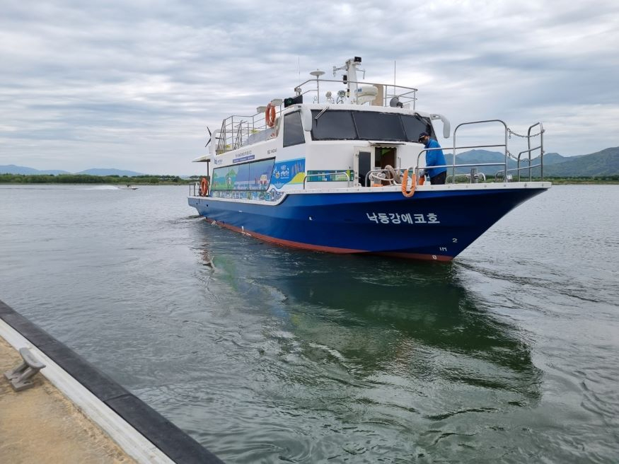 (부산관광공사) 10월31일 보도자료 사진_낙동강생태탐방선 운영사진_2.jpg